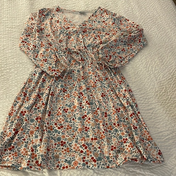 busy bees smocks Dresses & Skirts - Busy Bees Smocks Floral dress. Soft. Spring. Stretchy. XL
